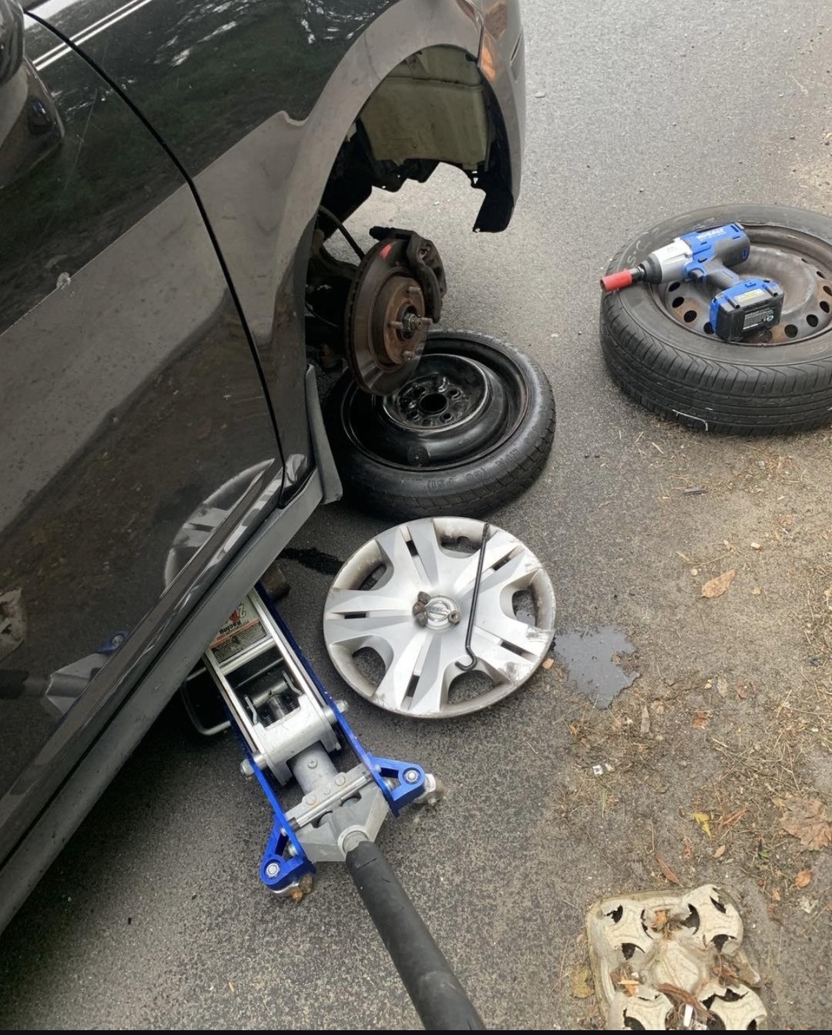 Roadside flat tire change in Atlanta